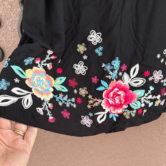 Savanna Jane Florel Black Top with Colorful Floral Embroidery - Picture 3 of 9
